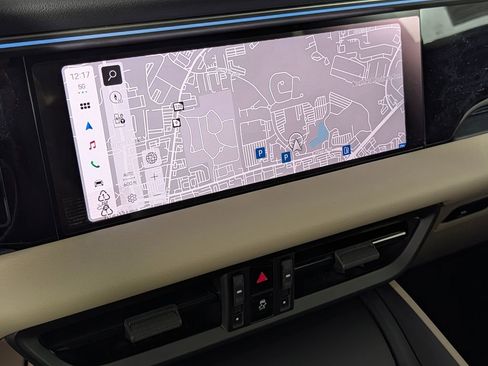 New 2026 Porsche Macan 4 Electric image 32