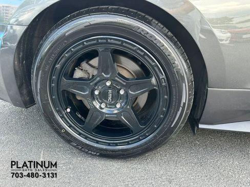 Used 2017 Ford Mustang GT RWD image 16