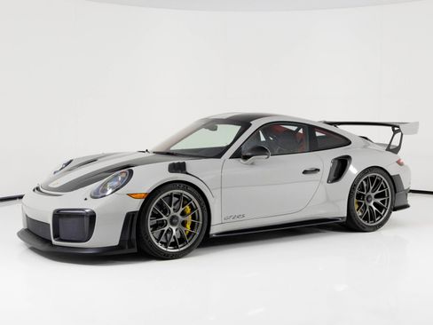 Used 2018 Porsche 911 GT2 RS image 7