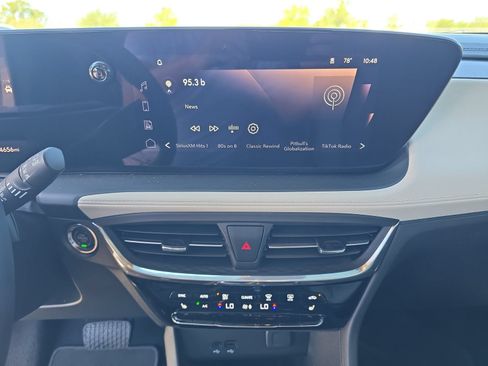 Used 2026 Buick Encore GX Avenir w/ Avenir Technology Package AWD/4WD image 18