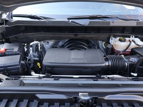 Used 2025 Chevrolet Silverado 1500 LT image 13