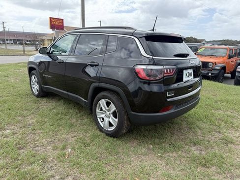 Certified 2022 Jeep Compass Latitude w/ Convenience Group image 5