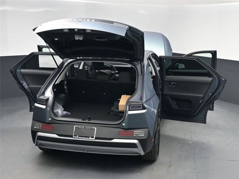 New 2026 Hyundai Ioniq 5 SE image 24