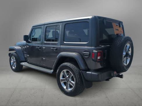 Used 2018 Jeep Wrangler Unlimited Sahara image 6