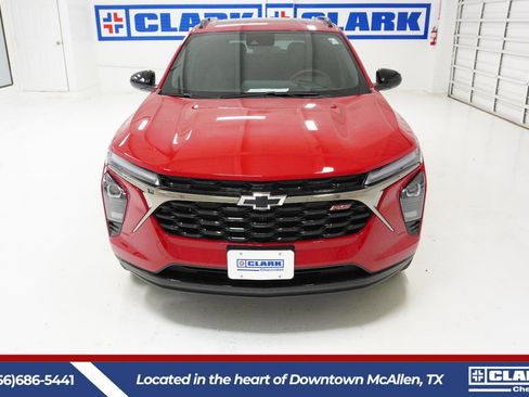 New 2026 Chevrolet Trax RS w/ Sunroof Package image 2