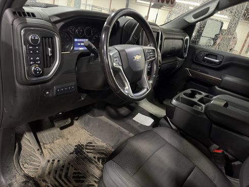 Used 2022 Chevrolet Silverado 3500 LT w/ Convenience Package AWD/4WD image 11