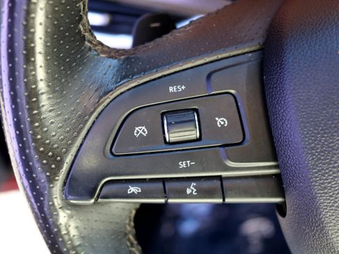 Used 2019 Cadillac XT4 Sport image 21