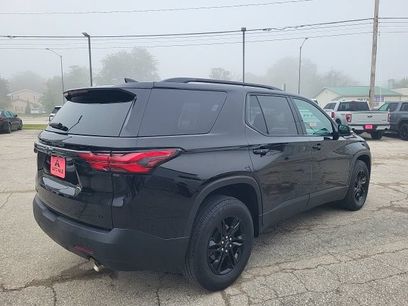 Used 2023 Chevrolet Traverse LT w/ Rear Camera Mirror Package
