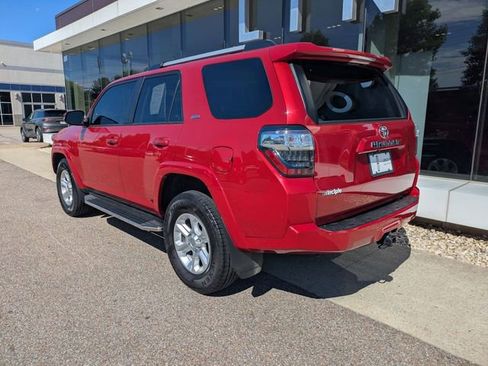 Used 2022 Toyota 4Runner SR5 Premium w/ Moonroof Package RWD image 4
