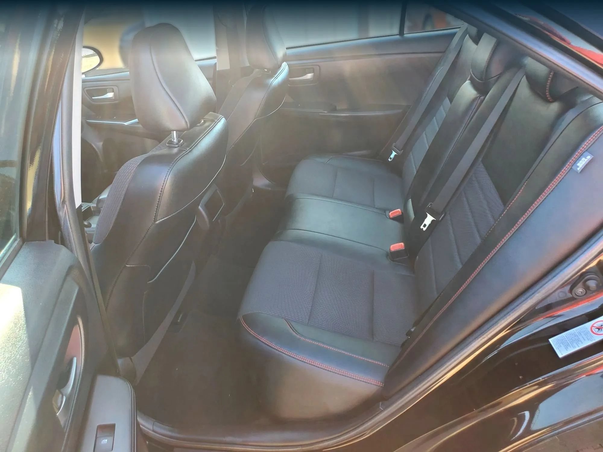 Used 2016 Toyota Camry SE FWD image 44