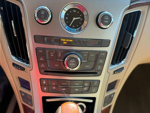 Used 2011 Cadillac CTS Luxury image 10