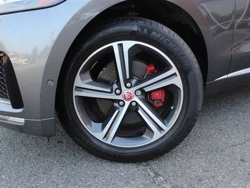 Used 2018 Jaguar F-PACE S AWD/4WD image 9