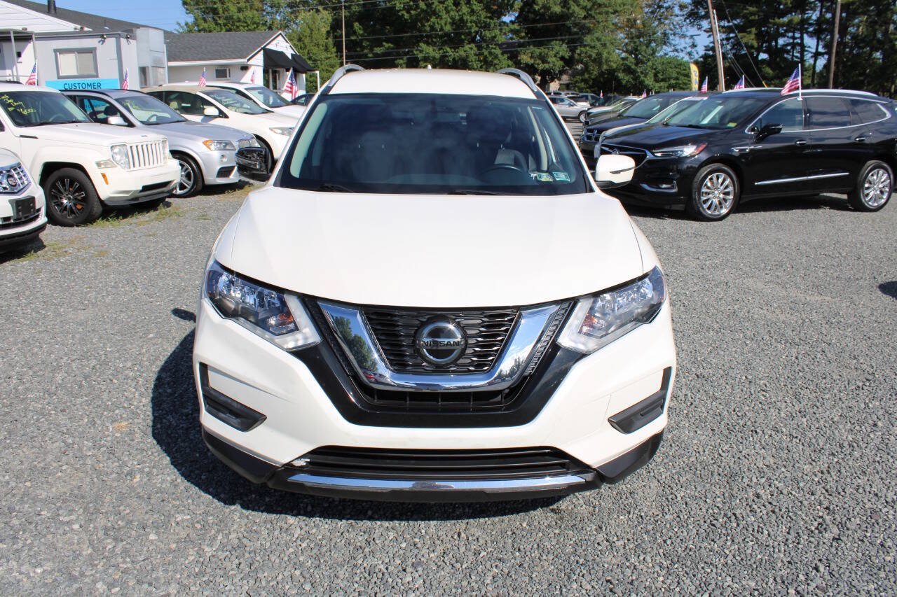 Used 2018 Nissan Rogue SV AWD/4WD image 3