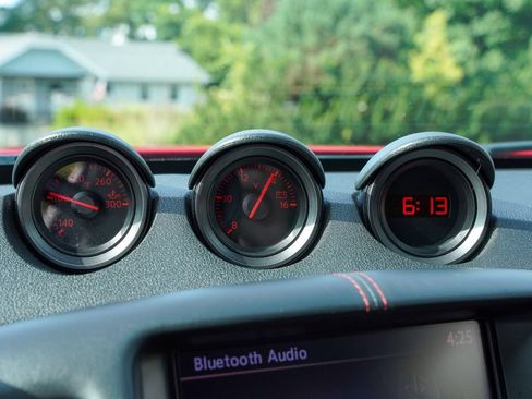 Used 2017 Nissan 370Z NISMO RWD image 17