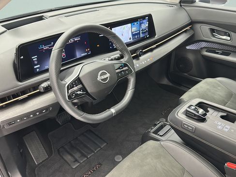 Used 2024 Nissan Ariya AWD image 12