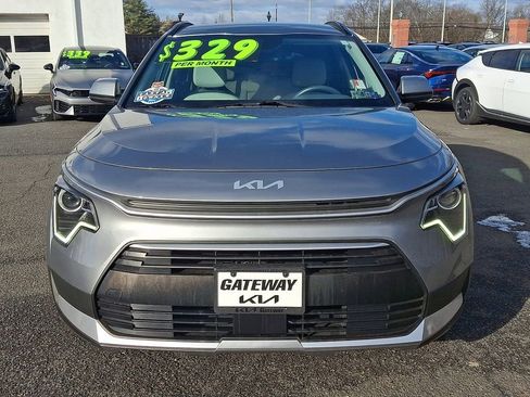 Certified 2023 Kia Niro EX image 2