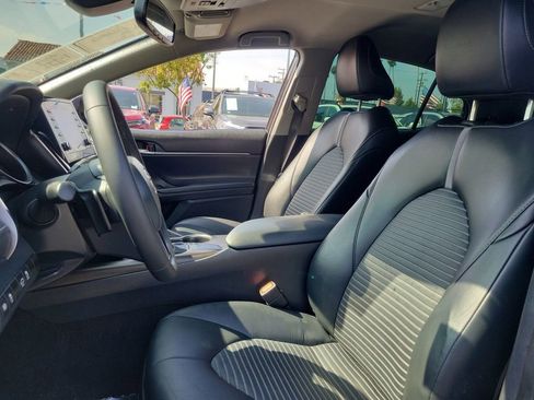 Used 2024 Toyota Camry SE w/ Convenience Package FWD image 17