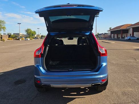 Used 2017 Volvo XC60 T6 Inscription w/ Climate Package AWD/4WD image 13