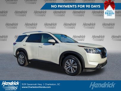 Used 2023 Nissan Pathfinder SL