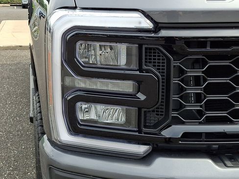 Used 2025 Ford F250 XLT w/ Black Appearance Package AWD/4WD image 9