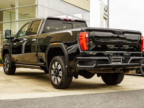 Used 2024 GMC Sierra 2500 Denali Ultimate w/ Max Trailering Package AWD/4WD image 10