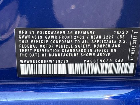 Used 2024 Volkswagen Golf R AWD/4WD image 12