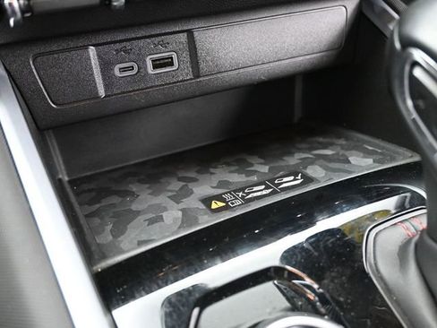 Used 2024 Chevrolet Colorado Z71 w/ Z71 Convenience Package 2 image 20