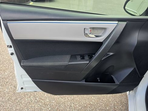 Used 2016 Toyota Corolla LE FWD image 16