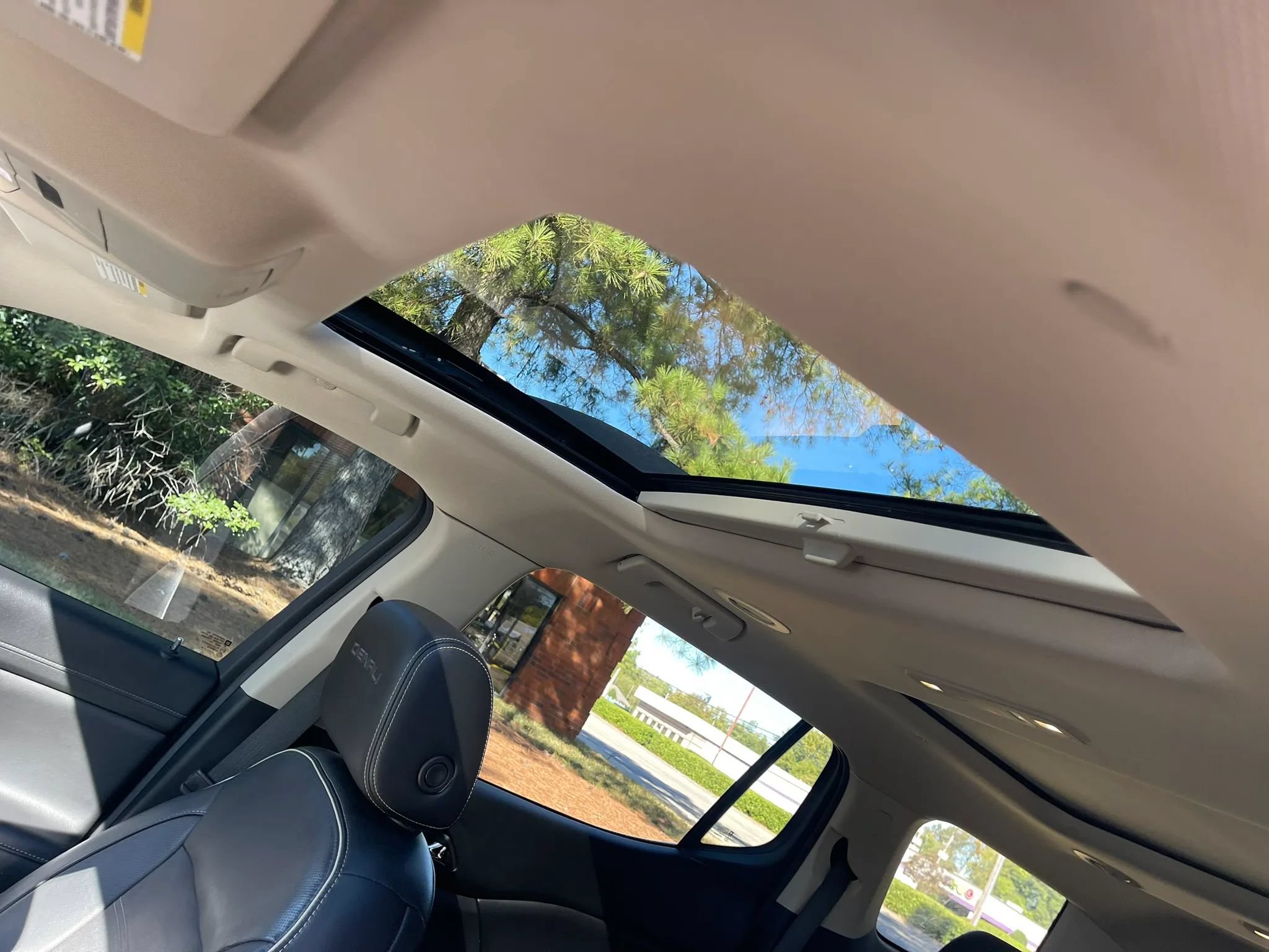 Used 2019 GMC Acadia Denali AWD/4WD image 19