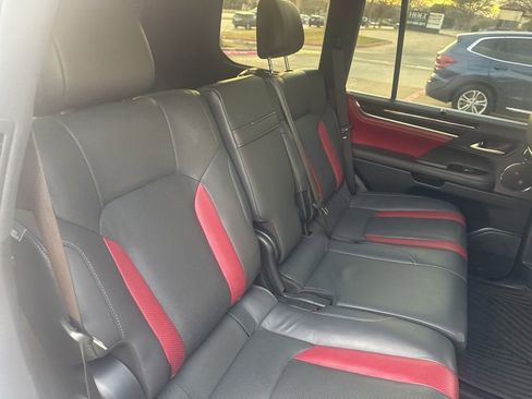 Used 2021 Lexus LX 570 4WD w/ 3rd Row & Luxury Pkg image 13