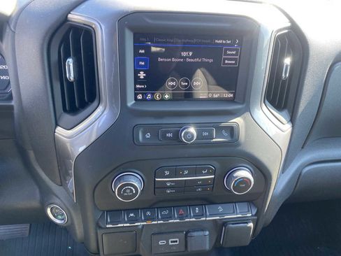 Used 2025 Chevrolet Silverado 1500 Custom Trail Boss AWD/4WD image 34