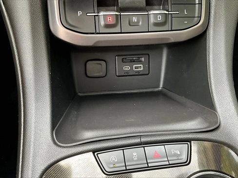 Used 2021 GMC Acadia AT4 w/ Technology Package image 15