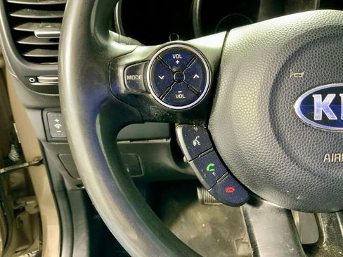 Used 2016 Kia Soul image 22