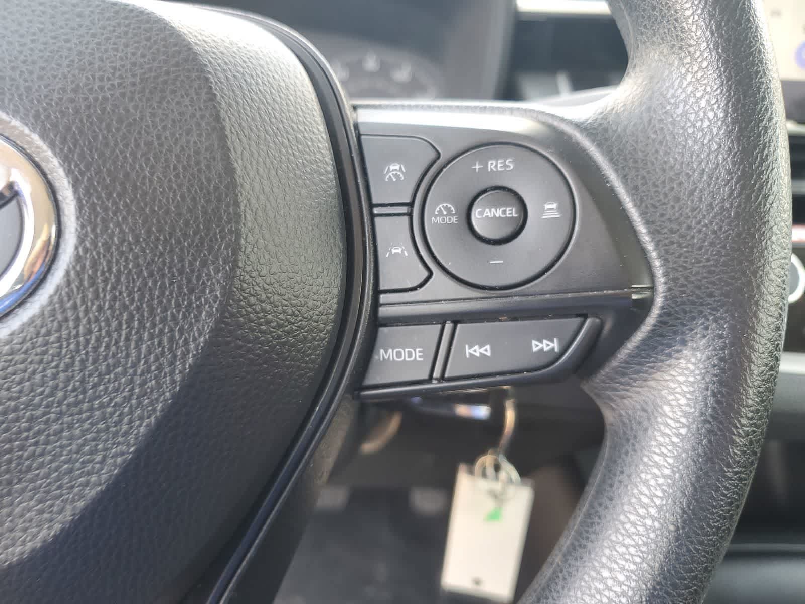 Used 2025 Toyota Corolla LE FWD image 18