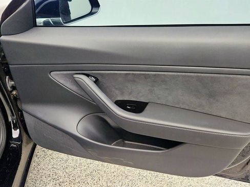 Used 2018 Tesla Model 3 Long Range image 30