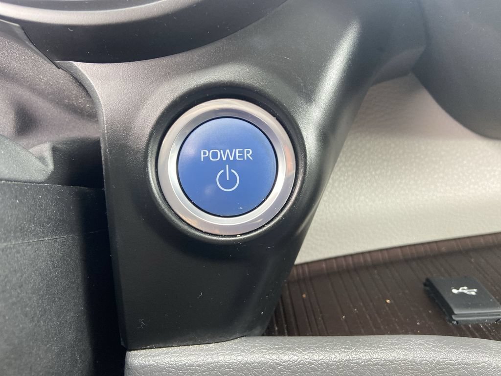 Used 2021 Toyota Sienna LE FWD image 17