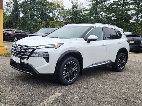 New 2026 Nissan Rogue Platinum w/ Platinum Premium Package image 2