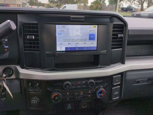 New 2026 Ford F250 XL w/ XL Chrome Package RWD image 17