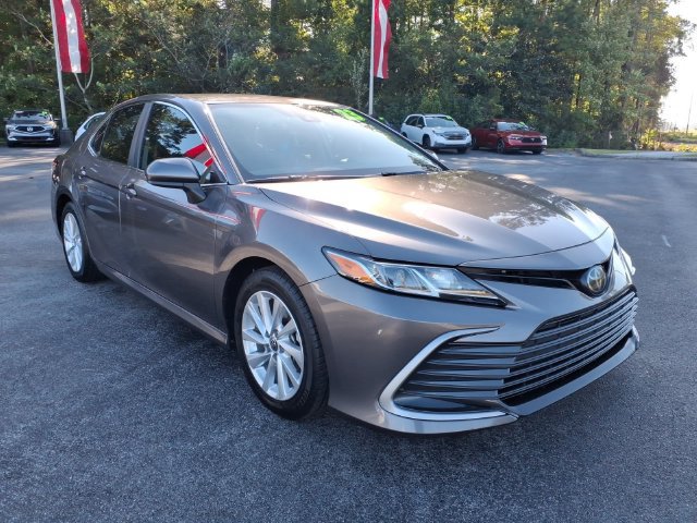 Used 2023 Toyota Camry LE FWD image 1