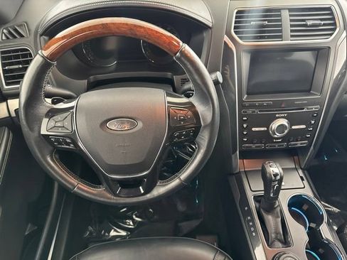 Used 2017 Ford Explorer Platinum AWD/4WD image 24