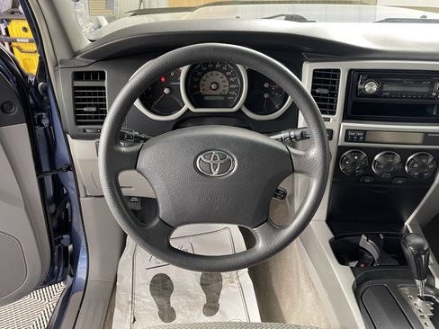 Used 2004 Toyota 4Runner SR5 AWD/4WD image 13