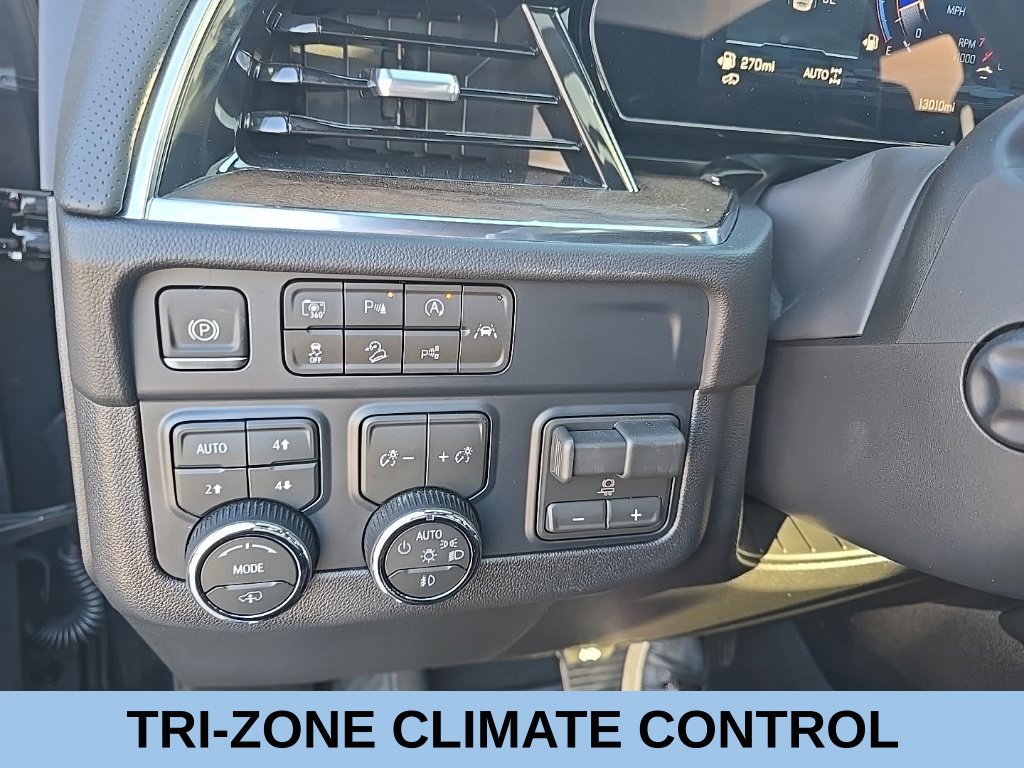 Used 2026 Chevrolet Suburban High Country AWD/4WD image 29
