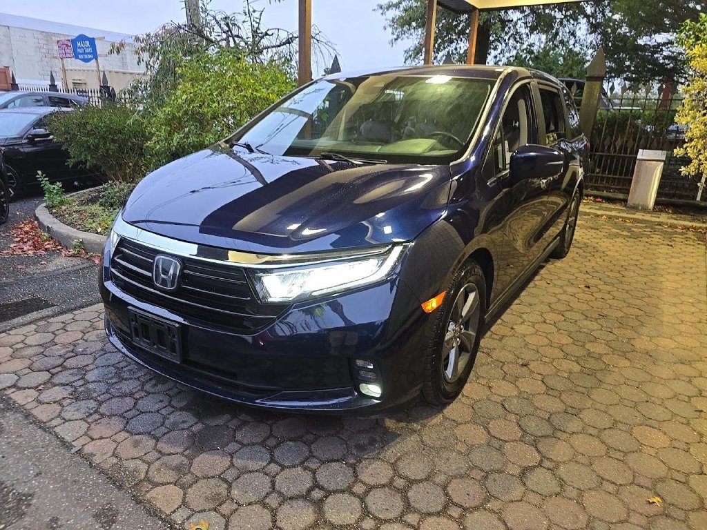 Used 2023 Honda Odyssey EX image 2