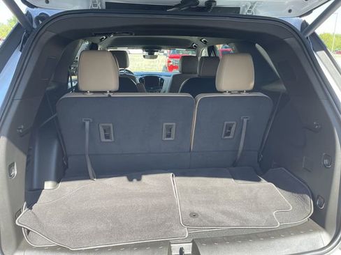 Used 2023 Chevrolet Traverse Premier AWD/4WD image 23