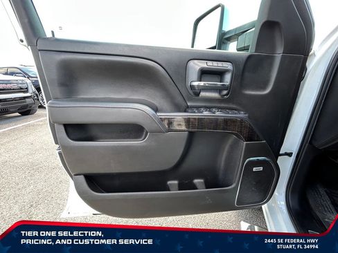 Used 2015 GMC Sierra 2500 Denali w/ Duramax Plus Package AWD/4WD image 24