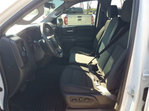 Certified 2023 Chevrolet Silverado 1500 Custom image 16