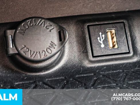 Used 2024 Toyota RAV4 LE AWD/4WD image 40