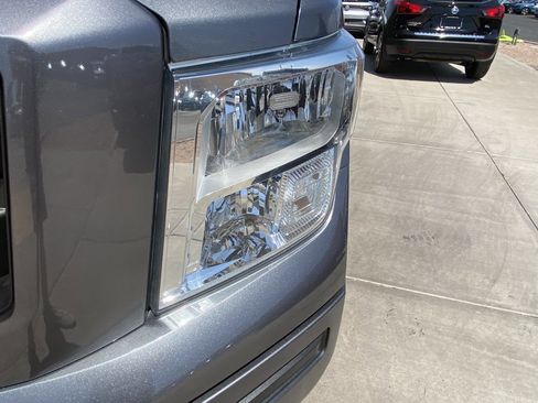 Used 2021 Nissan Titan SV w/ Accessory Utility Package image 8