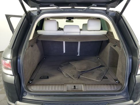 Used 2016 Land Rover Range Rover Sport HSE image 32