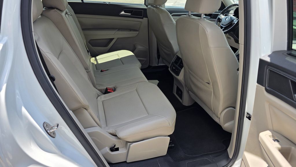 Used 2018 Volkswagen Atlas SEL FWD image 7